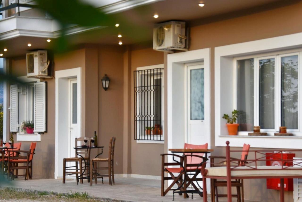Anemomylos Apartments Lixouri Exterior foto
