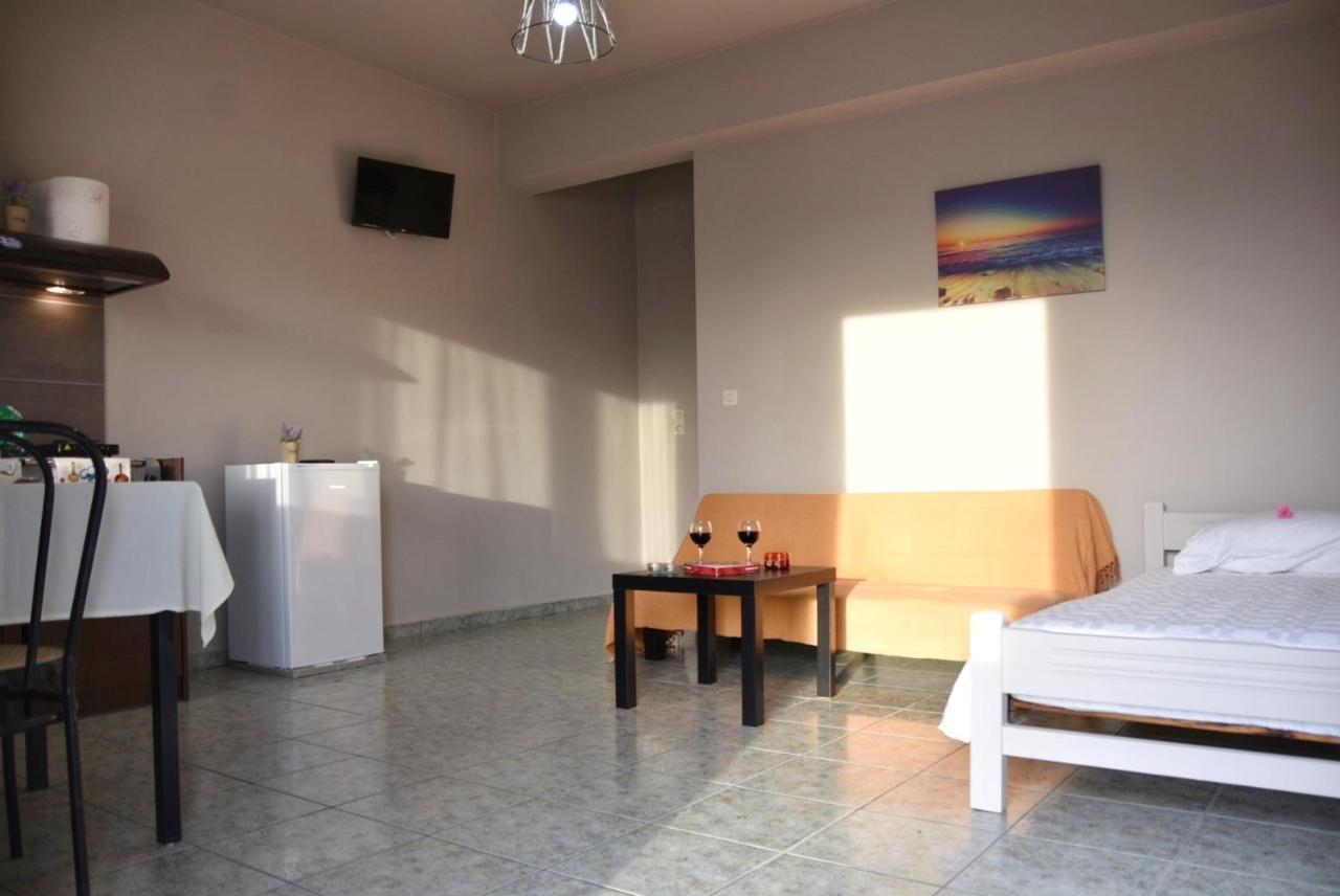 Anemomylos Apartments Lixouri Exterior foto