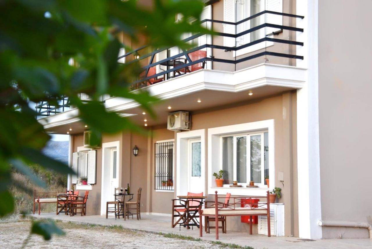 Anemomylos Apartments Lixouri Exterior foto